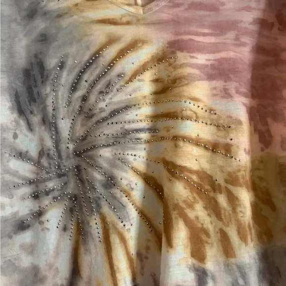 Essentials Pink and Gray Tie-Dye V-Neck Top - Picture 2 of 5